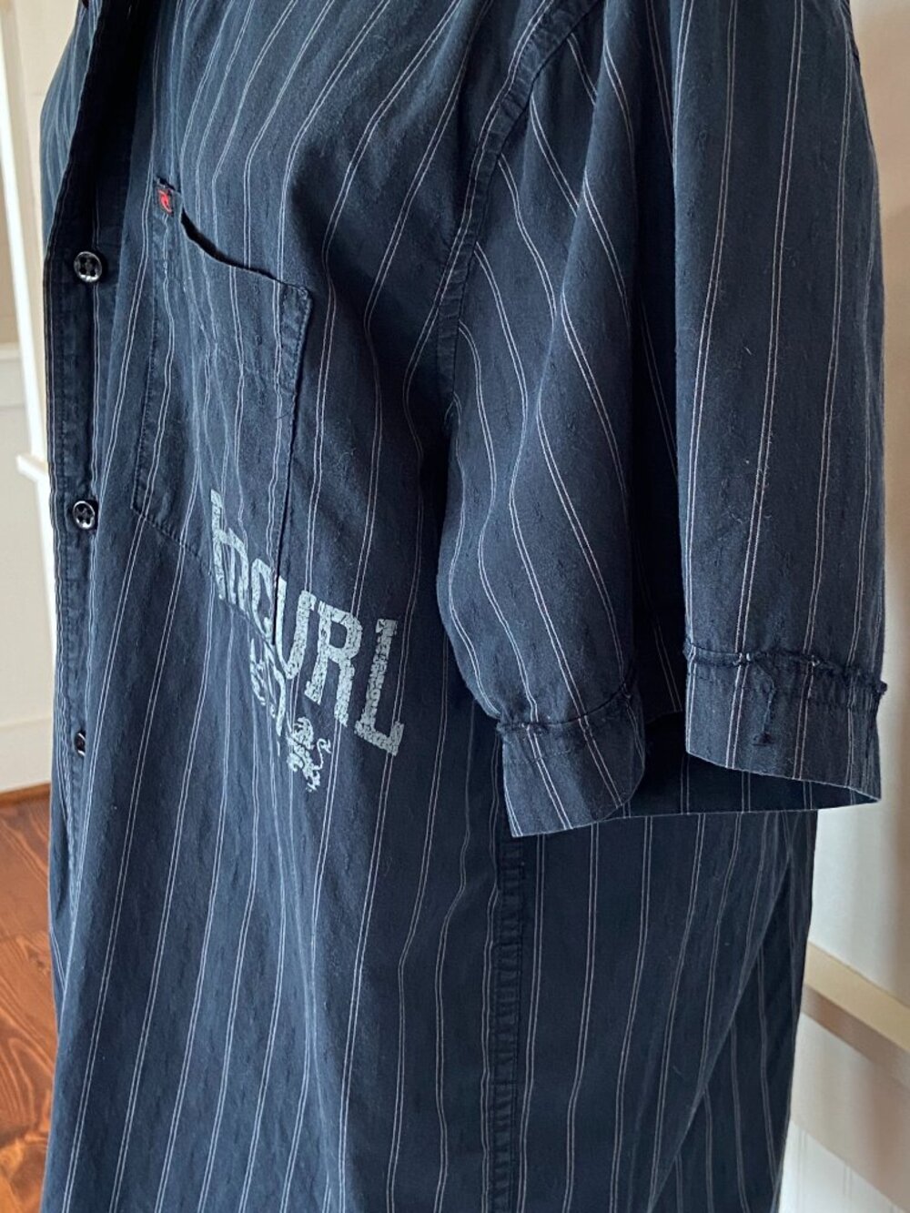 Rip Curl Men's Short Sleeve Button Down Shirt Sz L - Picture 3 of 16